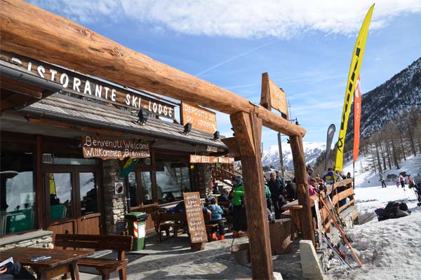 Esterno Coffee & Food e noleggio Ski lodge